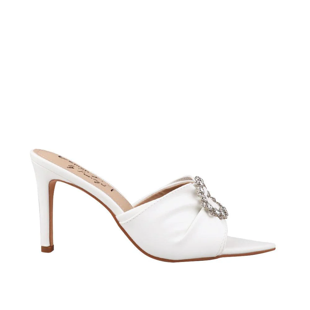 Cecile - Image 11