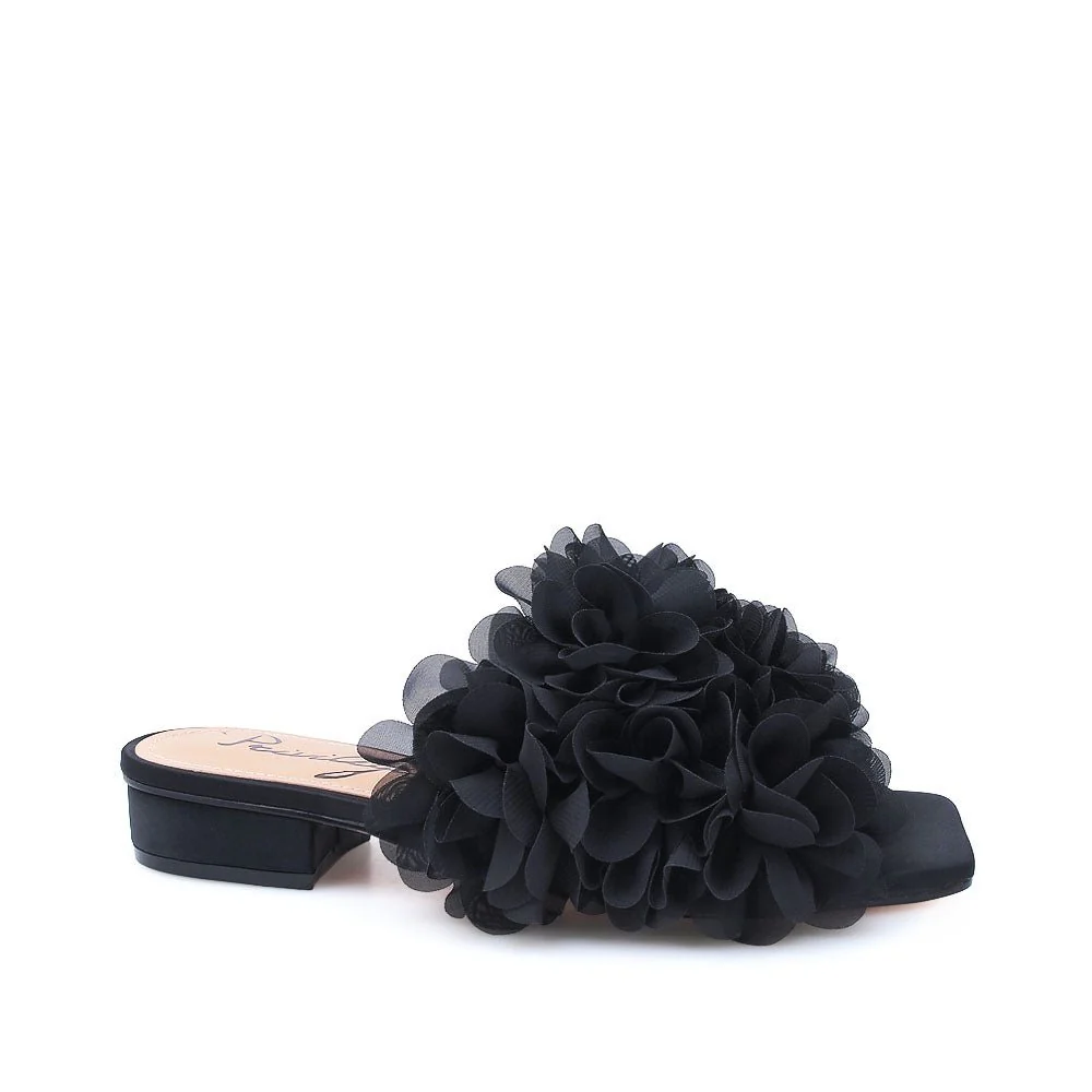 Cristina - Image 6
