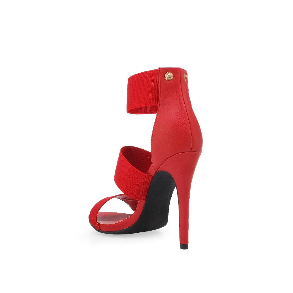 Gia - Image 10