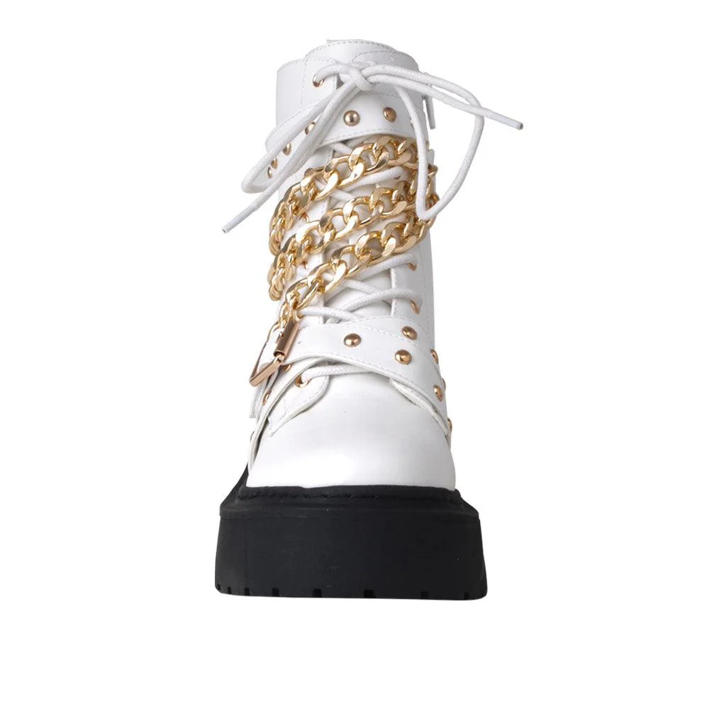 Emelie - Image 14