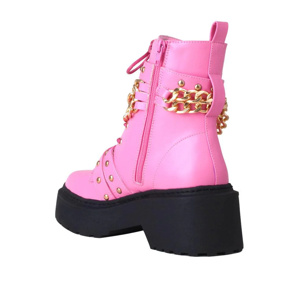 Emelie - Image 17
